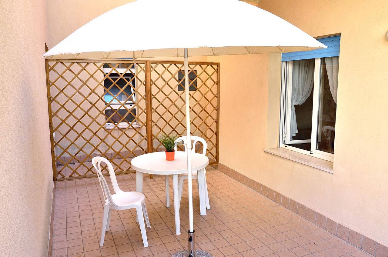 Residence Verbena Rimini Buitenkant foto
